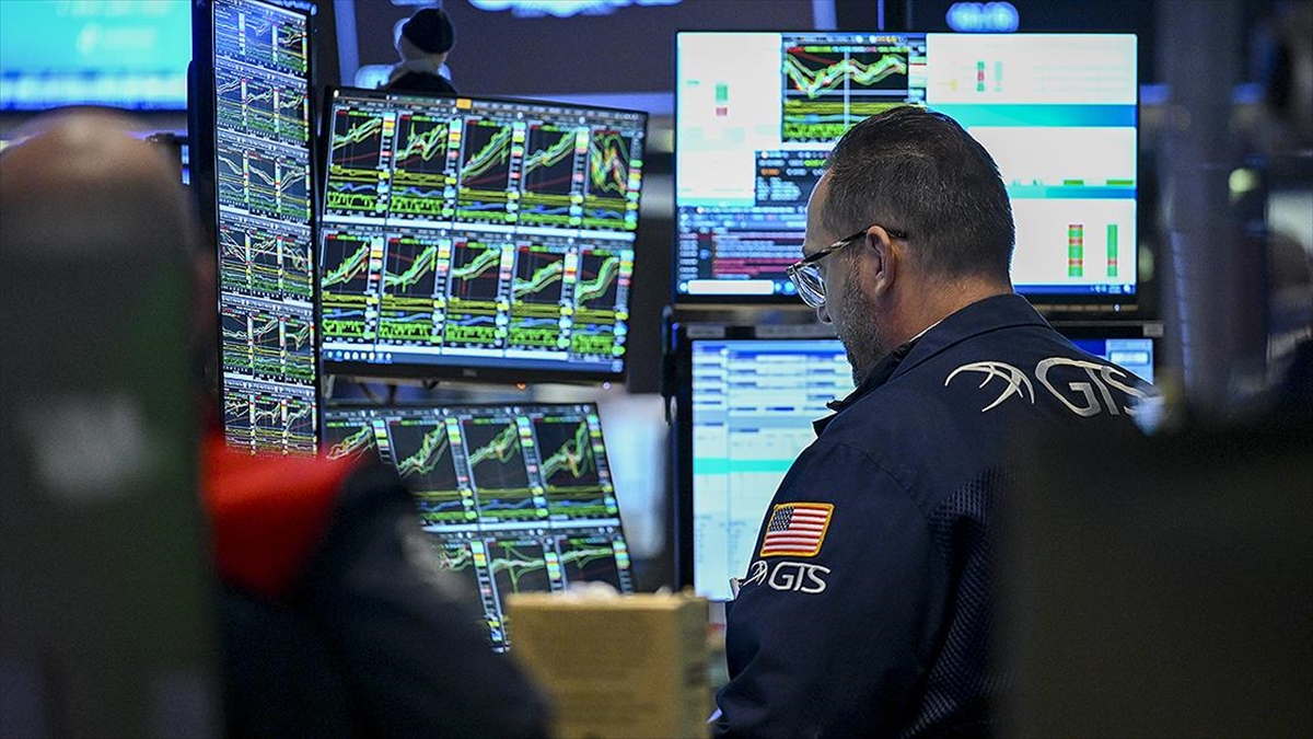 Küresel piyasalar, ABD Merkez Bankası'nın (Fed) "şahin" politikalarının sona ermiş