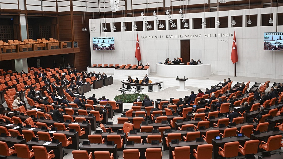 Libya'ya asker gönderilmesi için verilen iznin süresinin 24 ay uzatılmasına