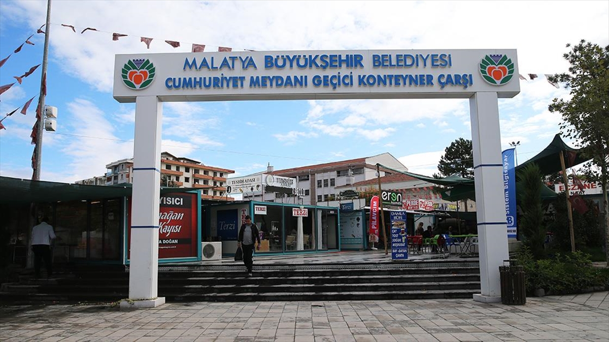 Kahramanmaraş merkezli depremlerden etkilenen Malatya'da yaklaşık 3 bin 700 esnaf