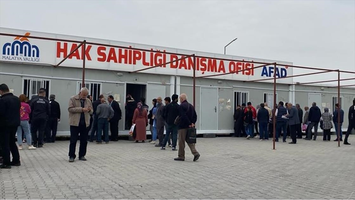 Kahramanmaraş merkezli 6 Şubat'taki depremlerden etkilenen Malatya'da, hak sahipliği başvurusu