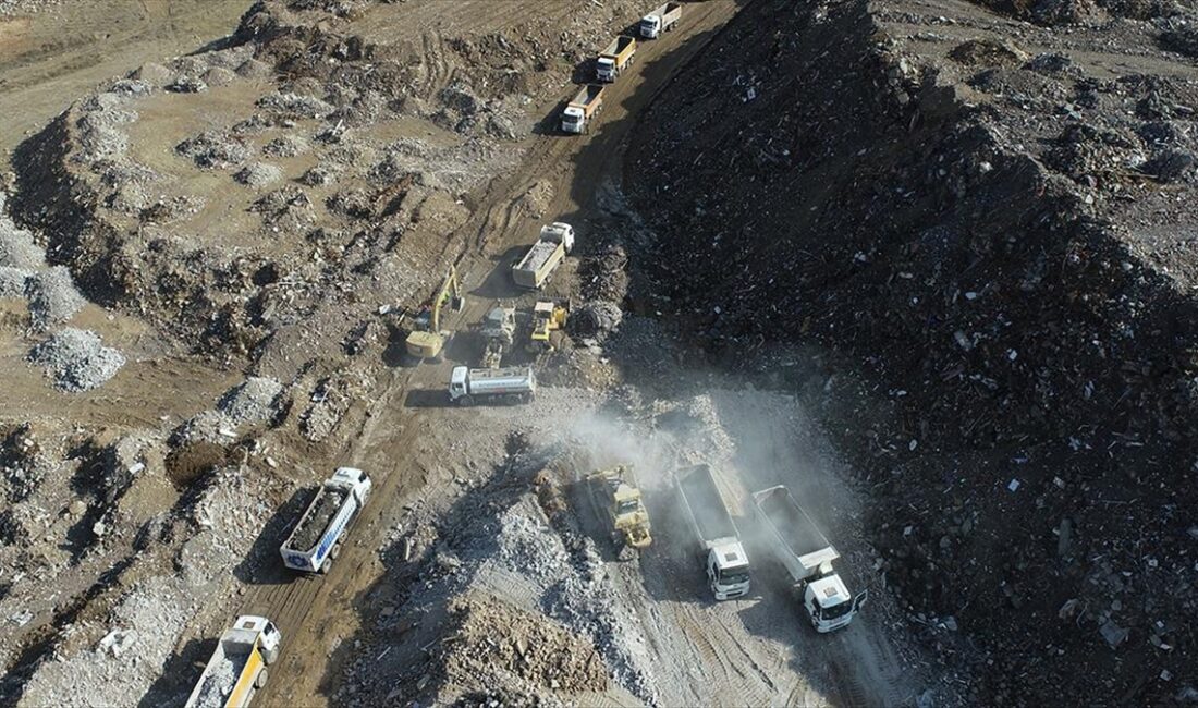 Kahramanmaraş merkezli 6 Şubat'taki depremlerden etkilenen Malatya'da, 2,5 ay önce