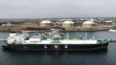 Sıvılaştırılmış doğal gaz (LNG) depolama ve gazlaştırma faaliyetlerine yaklaşık 30