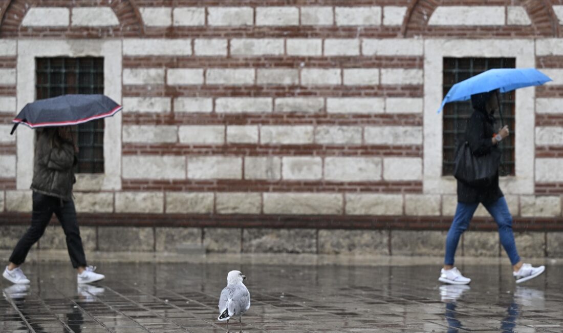 Marmara ve Ege'nin kuzeyinde yarın kuvvetli sağanak bekleniyor.