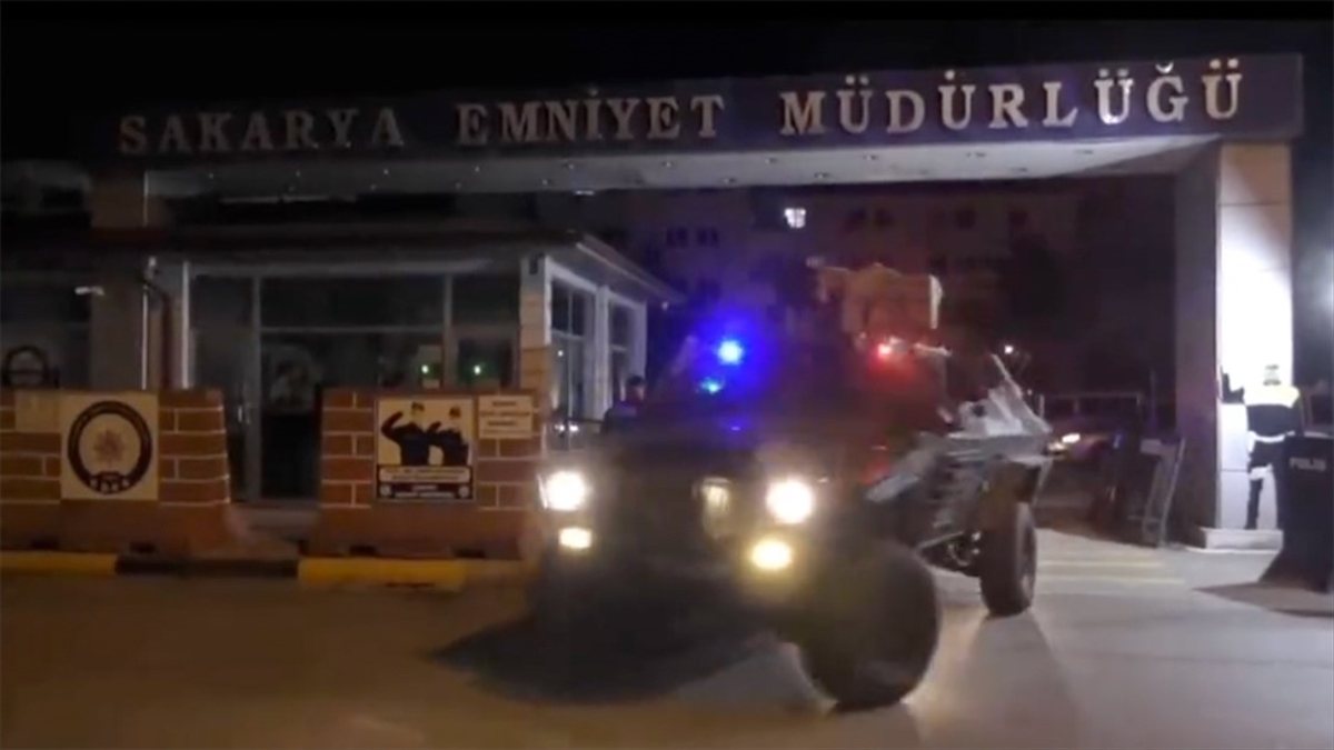 İçişleri Bakanı Yerlikaya, ruhsatsız silah taşıyanlara ve silah kaçakçılarına yönelik