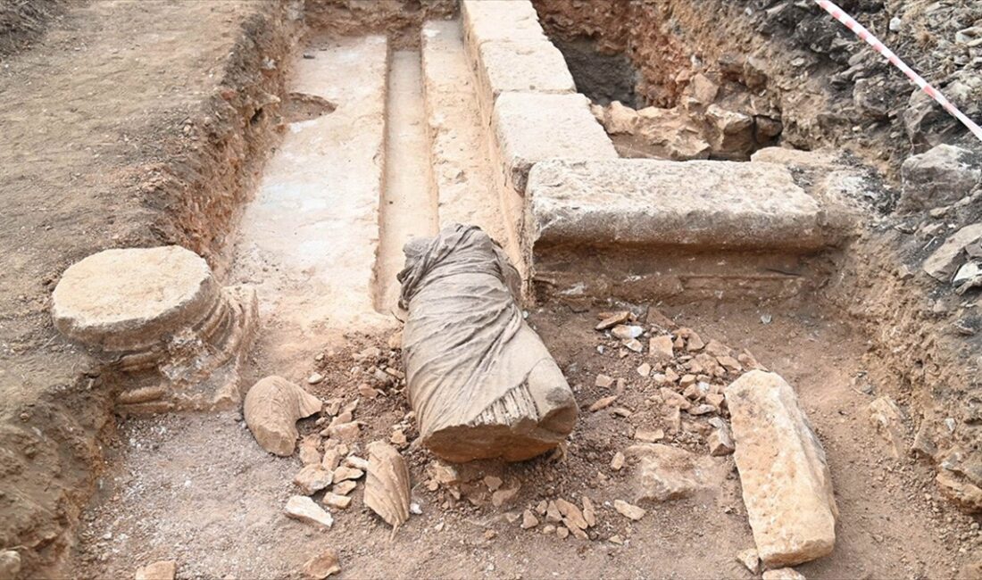 Mersin'de, Anemurium Antik Kenti'nde devam eden kazı çalışmalarında Roma Dönemi'ne