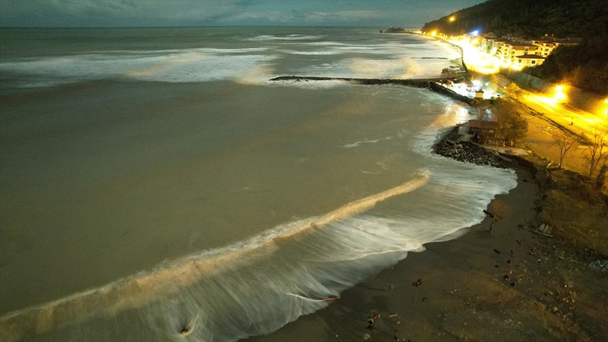 Marmara, Batı Karadeniz ve Kuzey Ege için fırtına, Kıyı Ege