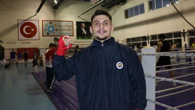 Milli boksör Bilge Kağan Kanlı, çalışmalarını 22 Yaş Altı Avrupa