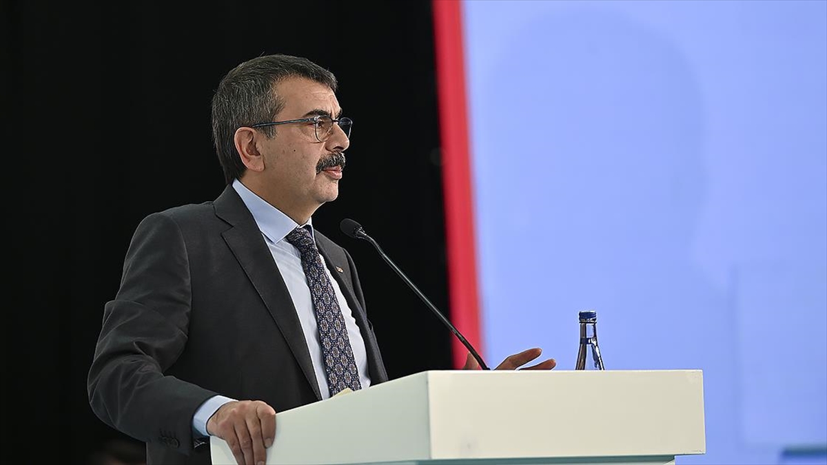 Bakan Tekin, meslek, spor, güzel sanatlar ve turizmle ilgili liselerin