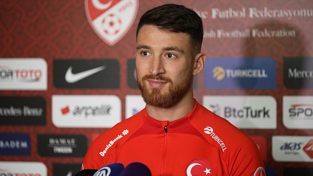 A Milli Futbol Takımı'nın orta saha oyuncularından Salih Özcan, 2024