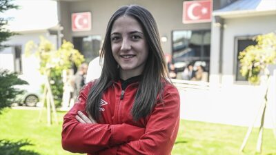 Meksika'da düzenlenen Dünya Gençler Halter Şampiyonası'nın ilk gününde milli sporcu