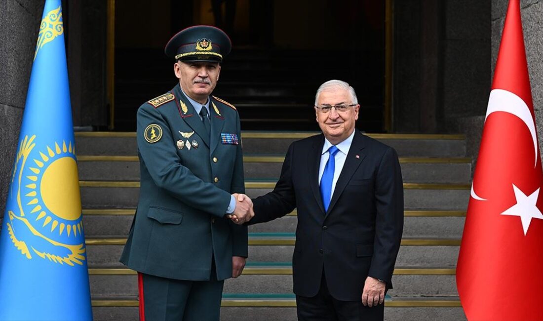 Milli Savunma Bakanı Yaşar Güler, Kazakistan Savunma Bakanı Korgeneral Ruslan