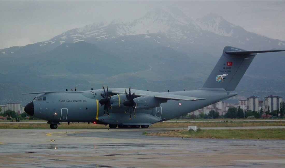 MSB, Türkiye'de tedavi görecek Gazzeli hastaların tahliyesi için Mısır'a uçak gönderdi Milli Savunma Bakanlığınca (MSB), Sağlık Bakanlığının talebi üzerine, Türkiye'de tedavi