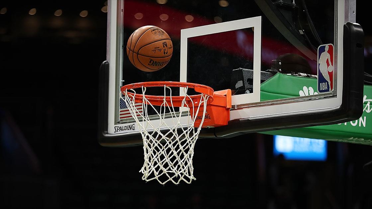 Amerikan Basketbol Ligi'nde (NBA) Philadelphia 76ers, deplasmanda Oklahoma City Thunder'ı