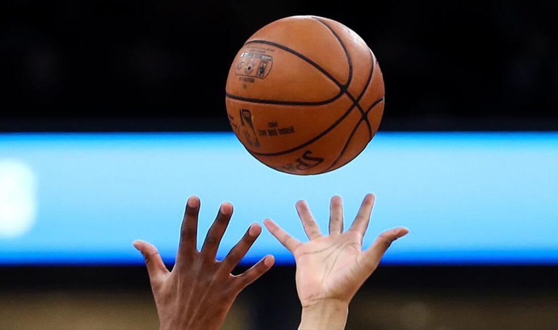 Amerikan Basketbol Ligi'nde (NBA) Houston Rockets, deplasmanda Denver Nuggets'a 134-124