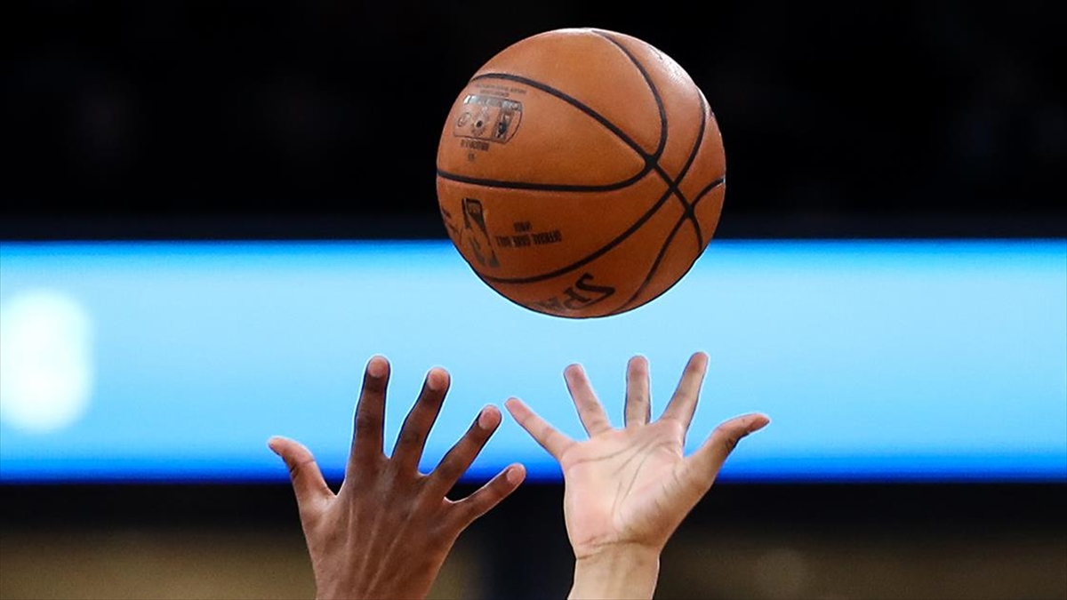 Amerikan Basketbol Ligi'nde (NBA) Houston Rockets, deplasmanda Denver Nuggets'a 134-124