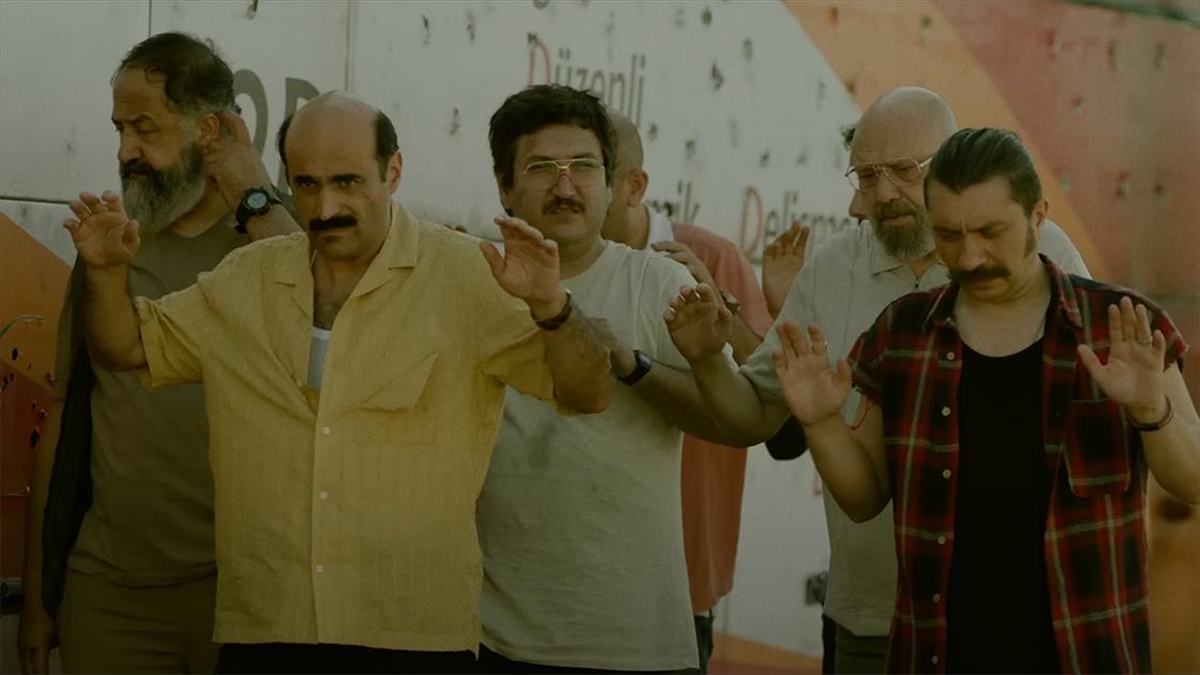 Ölümlü Dünya serisinin devam filmi "Ölümlü Dünya 2", kendi sorunlarıyla