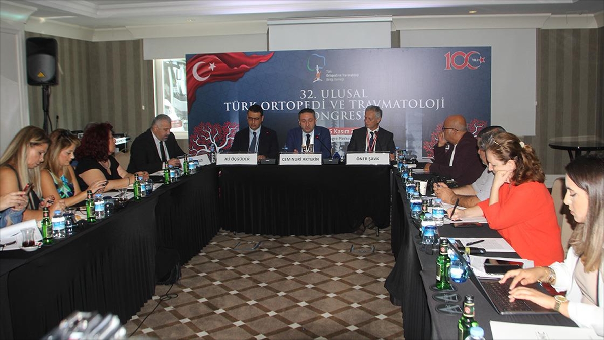 32. Ulusal Türk Ortopedi ve Travmatoloji Kongresi Başkanı Prof. Dr.