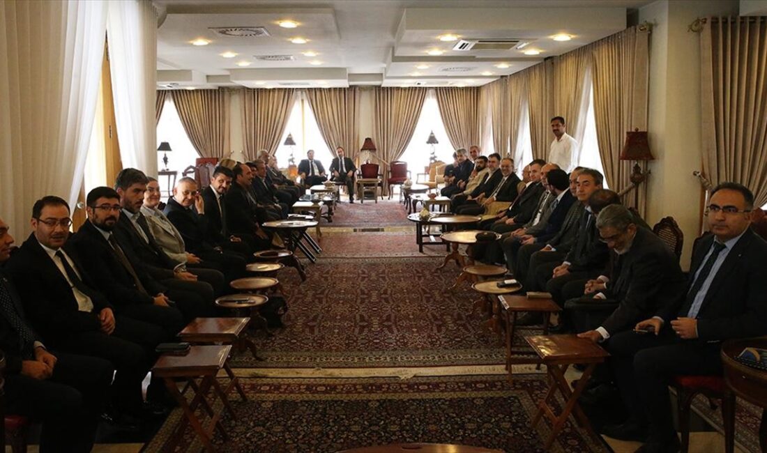 Pakistan'daki Türk şirketlerinin temsilcileri tanışma toplantısında bir araya geldi Pakistan'da faaliyet gösteren Türk şirketlerinin temsilcileri, başkent İslamabad'da tanışma toplantısında