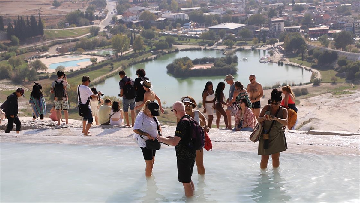 Pamukkale çevresindeki oteller, ara tatil dönemi için yüzde 100 doluluğa