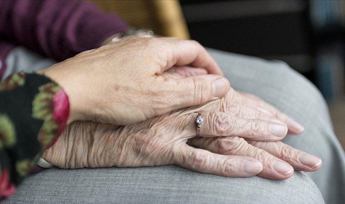 Sağlık Bakanlığınca, 80 yaş ve üzeri bireylerin üretken yaşam sürdürebilmelerini