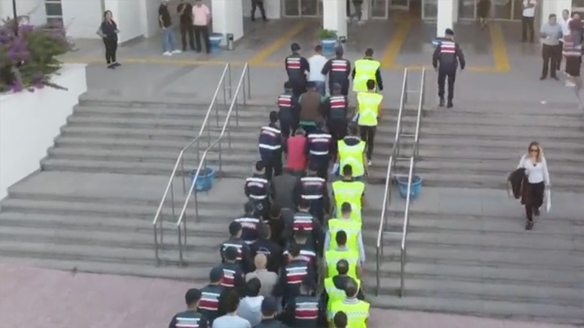 İçişleri Bakanı Yerlikaya, sahte tapu ve kimlikle, sahibi olmadıkları ev