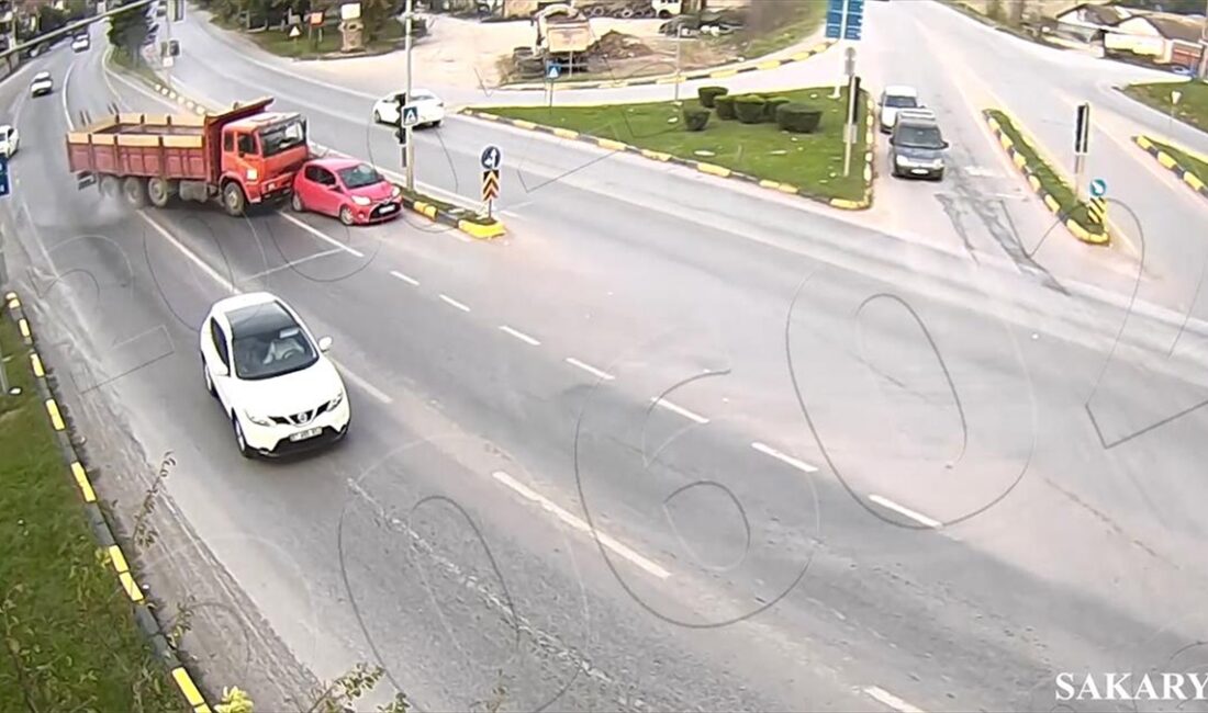 Sakarya'da meydana gelen 3 trafik kazası, Kent Güvenlik Yönetim Sistemi