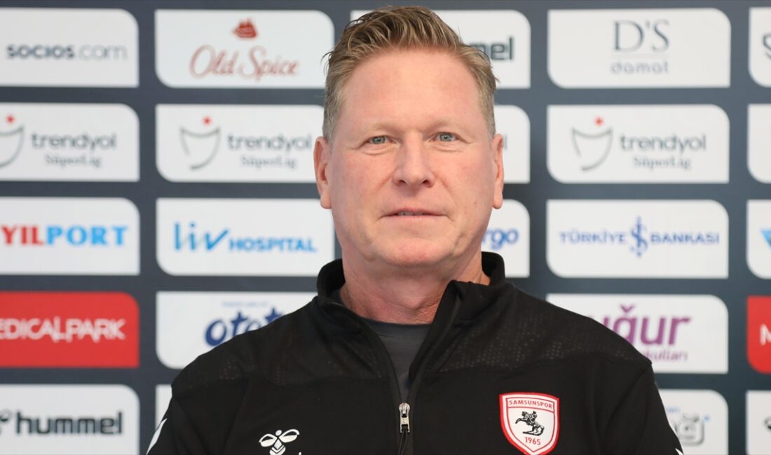 Trendyol Süper Lig ekiplerinden Yılport Samsunspor'un teknik direktörü Markus Gisdol,