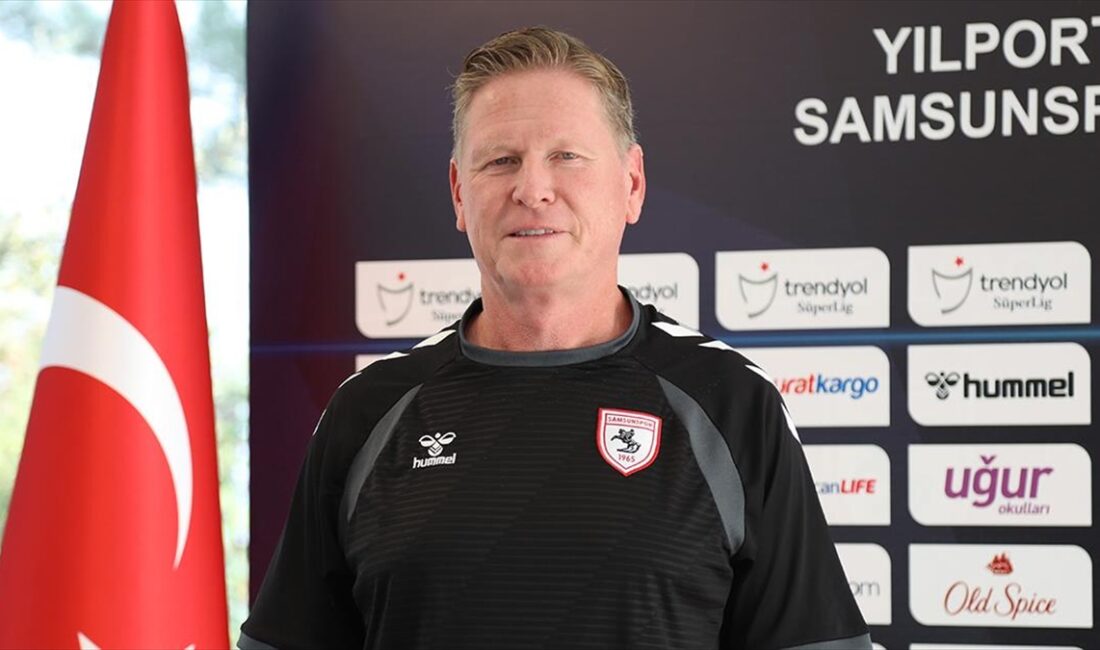 Trendyol Süper Lig ekiplerinden Yılport Samsunspor'un teknik direktörü Marcus Gisdol,