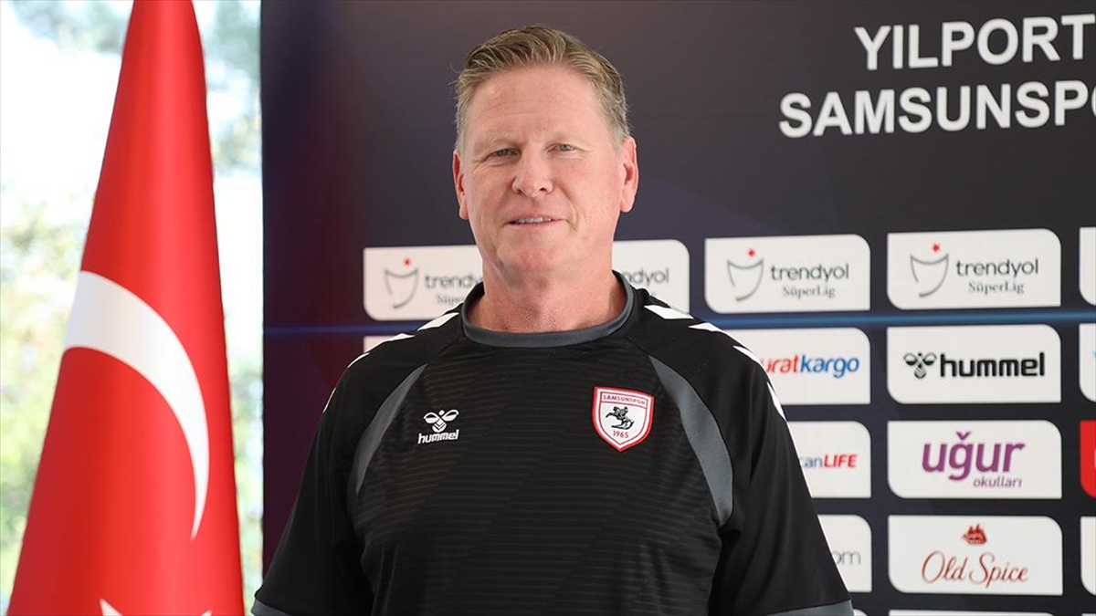 Trendyol Süper Lig ekiplerinden Yılport Samsunspor'un teknik direktörü Marcus Gisdol,