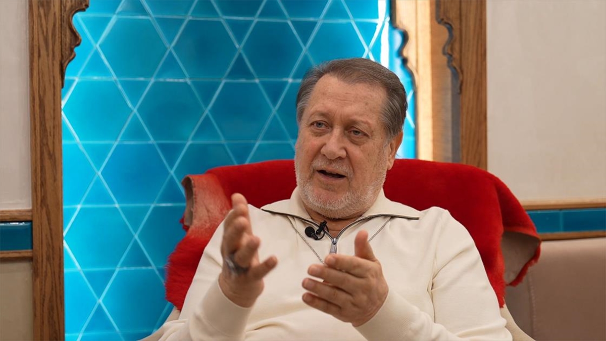 Sanatçı Ahmet Özhan, İsrail'in Filistinlilere uyguladığı saldırılara ilişkin, "Koşulsuz, bu