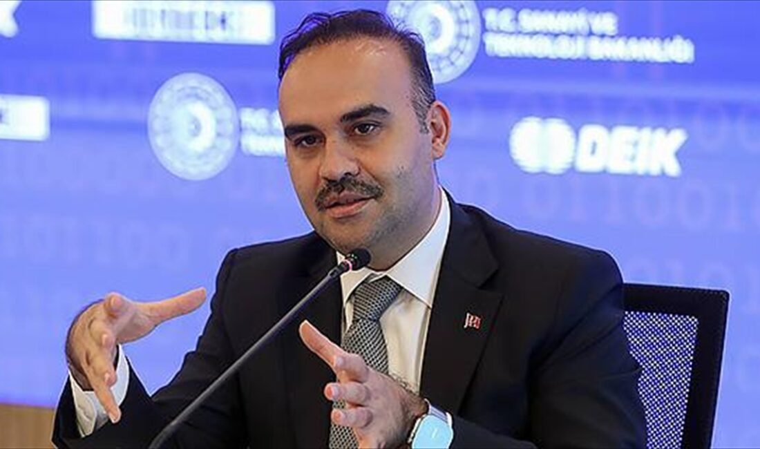 Bakan Kacır, 101 teknoparkta 9 bin 800'den fazla teknoloji girişiminin
