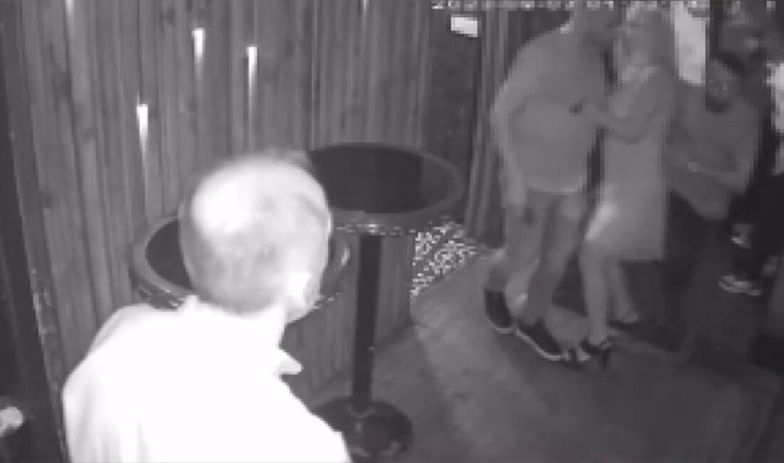 “Sarallar” suç örgütüne yönelik operasyonda yakalanan zanlıların emniyetteki işlemleri sürüyor İSTANBUL (AA) – Büyükçekmece Cumhuriyet Başsavcılığınca kamuoyunda “Sarallar” olarak bilinen