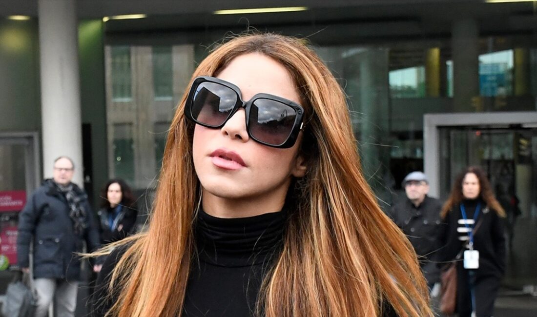 Kolombiyalı şarkıcı "Shakira" lakaplı Isabel Mebarak Ripoll, İspanya'da hakkında 8