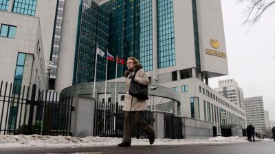 Rusya’nın en büyük bankası Sberbank’ın yılın üçüncü çeyreğinde 411,4 milyar