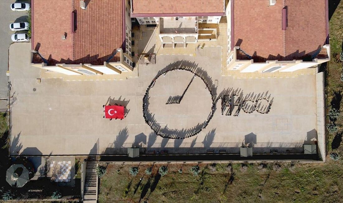 Siirtli öğrenciler, Türkiye Cumhuriyeti'nin kurucusu, Ulu Önder Mustafa Kemal Atatürk'ün