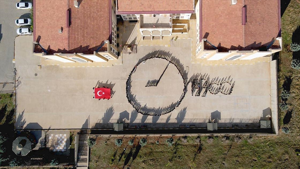 Siirtli öğrenciler, Türkiye Cumhuriyeti'nin kurucusu, Ulu Önder Mustafa Kemal Atatürk'ün