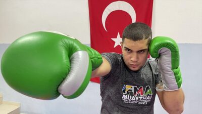 KAYSERİ (AA) – Hiperaktifliğiyle beden eğitimi &ouml;ğretmeni ve aynı zamanda