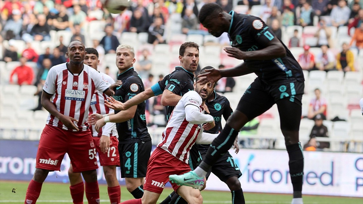 Trendyol Süper Lig'in 11. haftasında konuk ettiği Yukatel Adana Demirspor