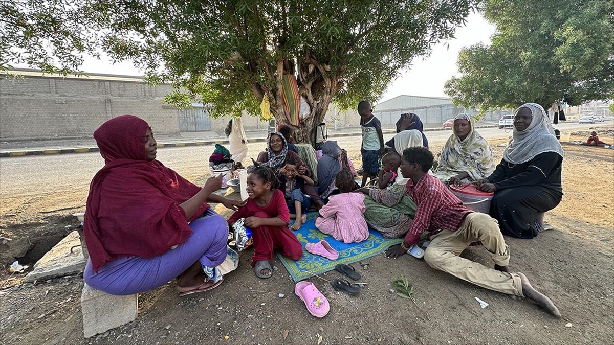 Sudan'da ordu ile Hızlı Destek Kuvvetleri (HDK) arasında 15 Nisan'da