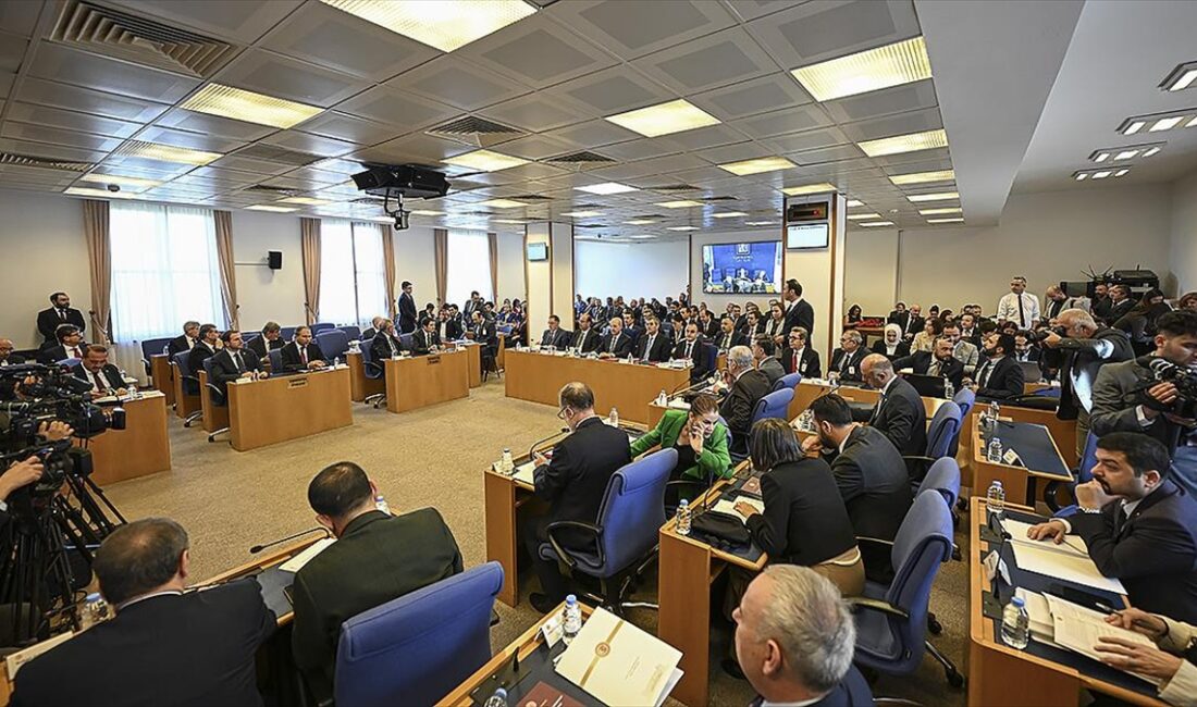 TBMM Genel Kurulunda, Plan ve Bütçe Komisyonunda 2024 bütçesinin görüşmeleri