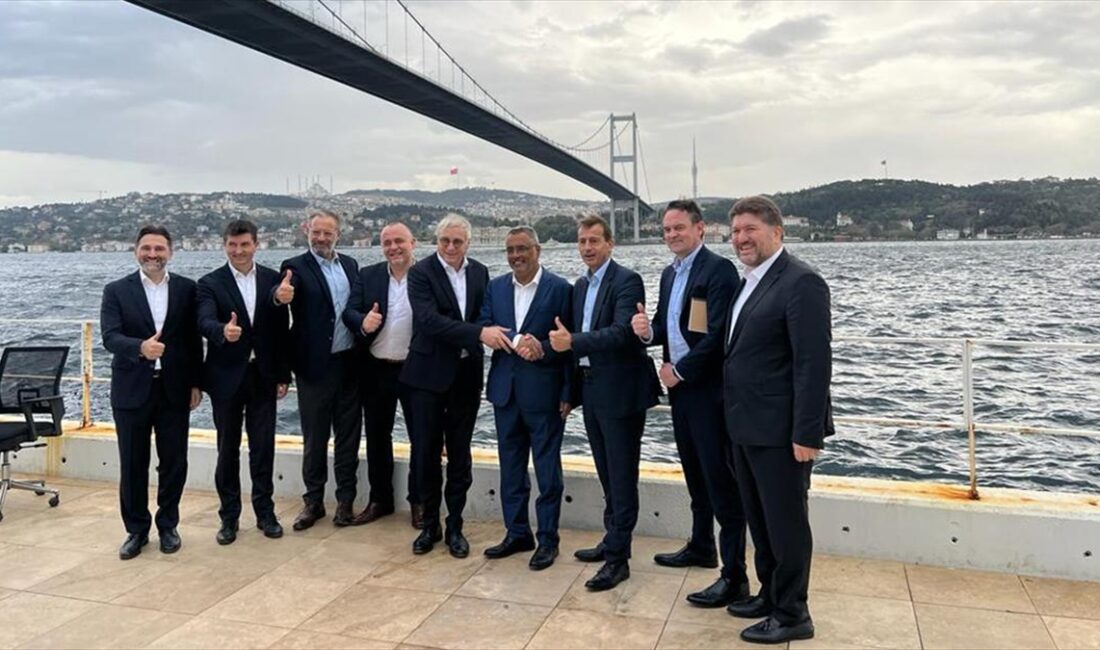 Türk Hava Yolları (THY) yönetimi, tarihinin en büyük uçak siparişi