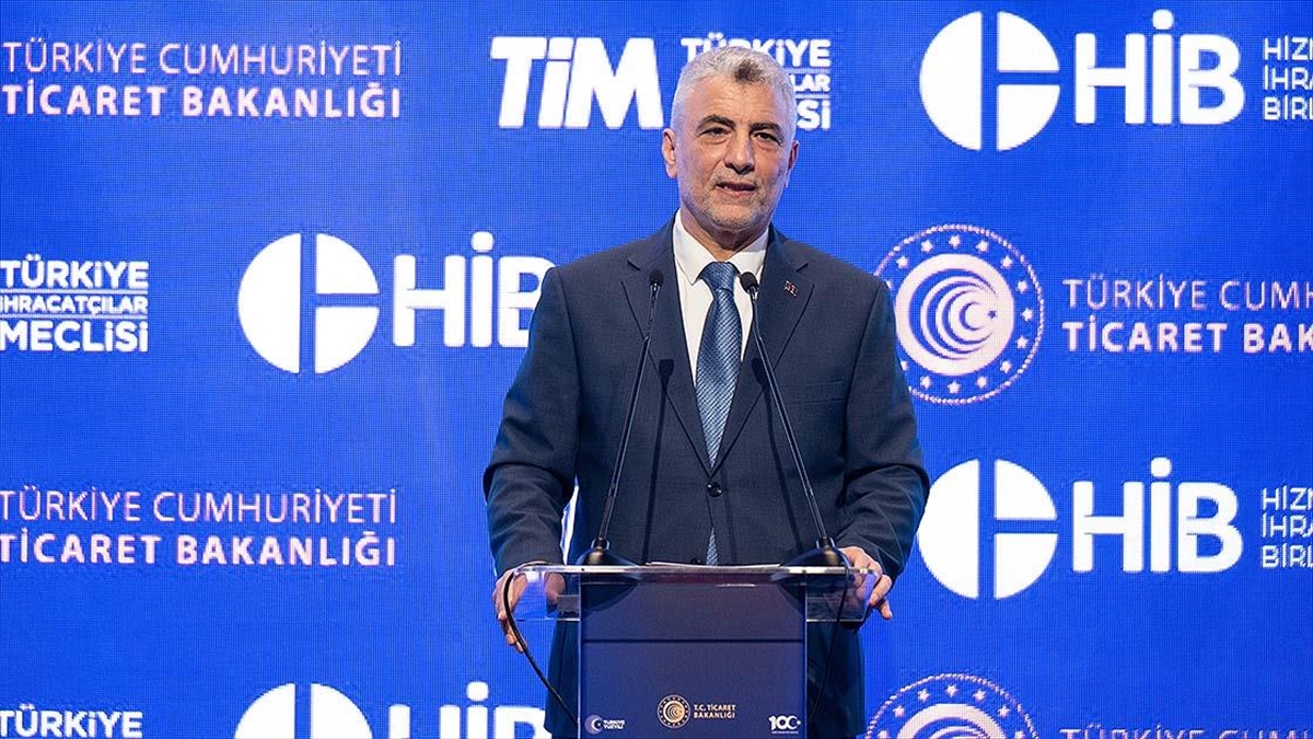 Ticaret Bakanı Ömer Bolat, Türkiye'nin dünya hizmetler ihracatındaki payını yüzde