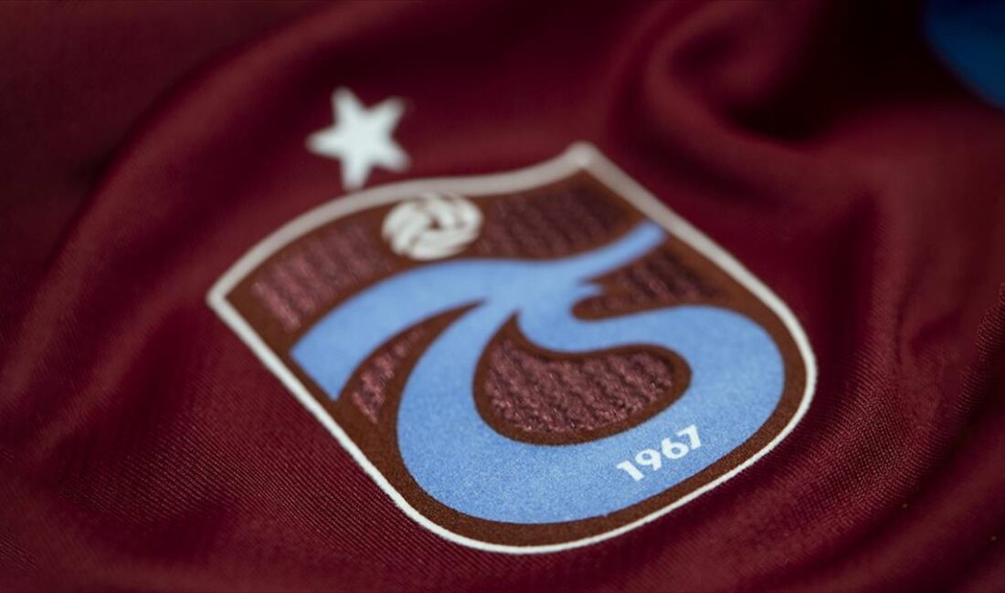 Trabzonspor Yönetim Kurulu Üyesi Coşkun Öztürk, amatör spor kulüplerine malzeme