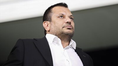 Trabzonspor Kulübü Başkanı Ertuğrul Doğan, görüş ayrılıklarını bir kenara bırakarak