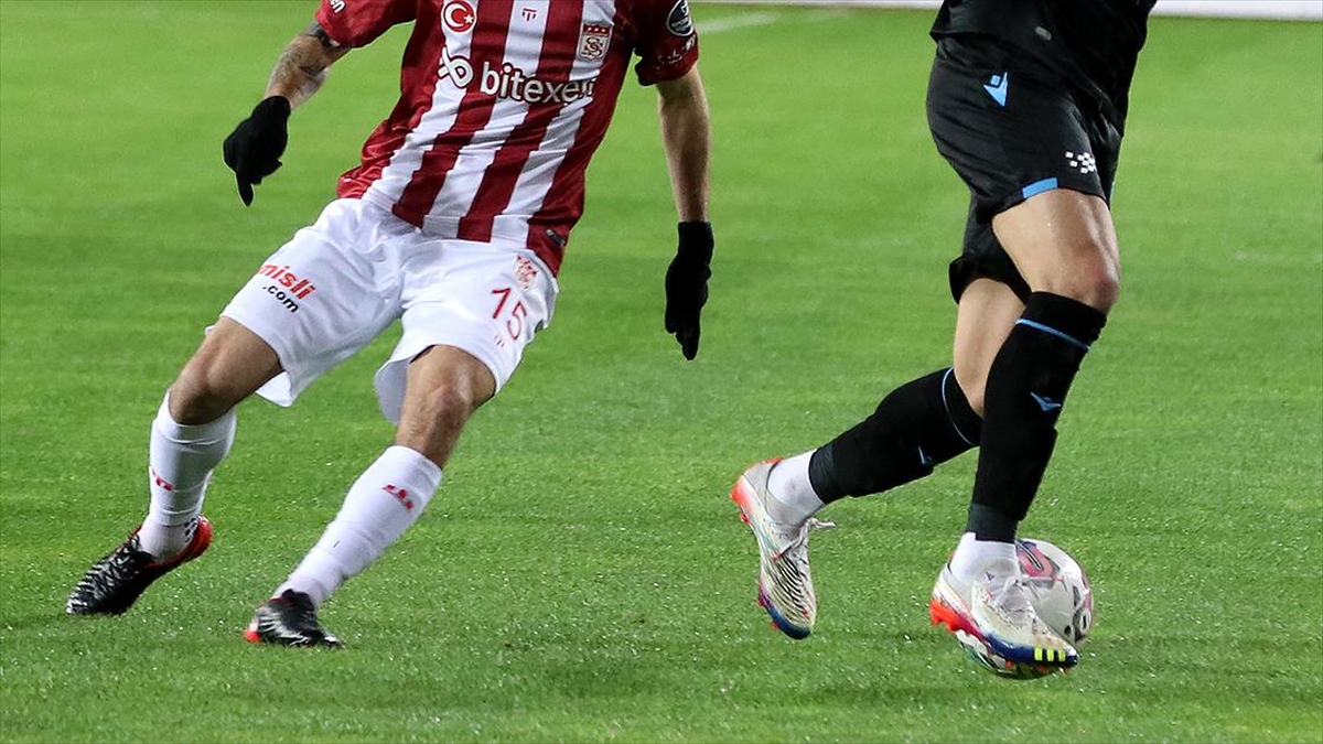 Trabzonspor, Trendyol Süper Lig'in 13. haftasında yarın deplasmanda EMS Yapı