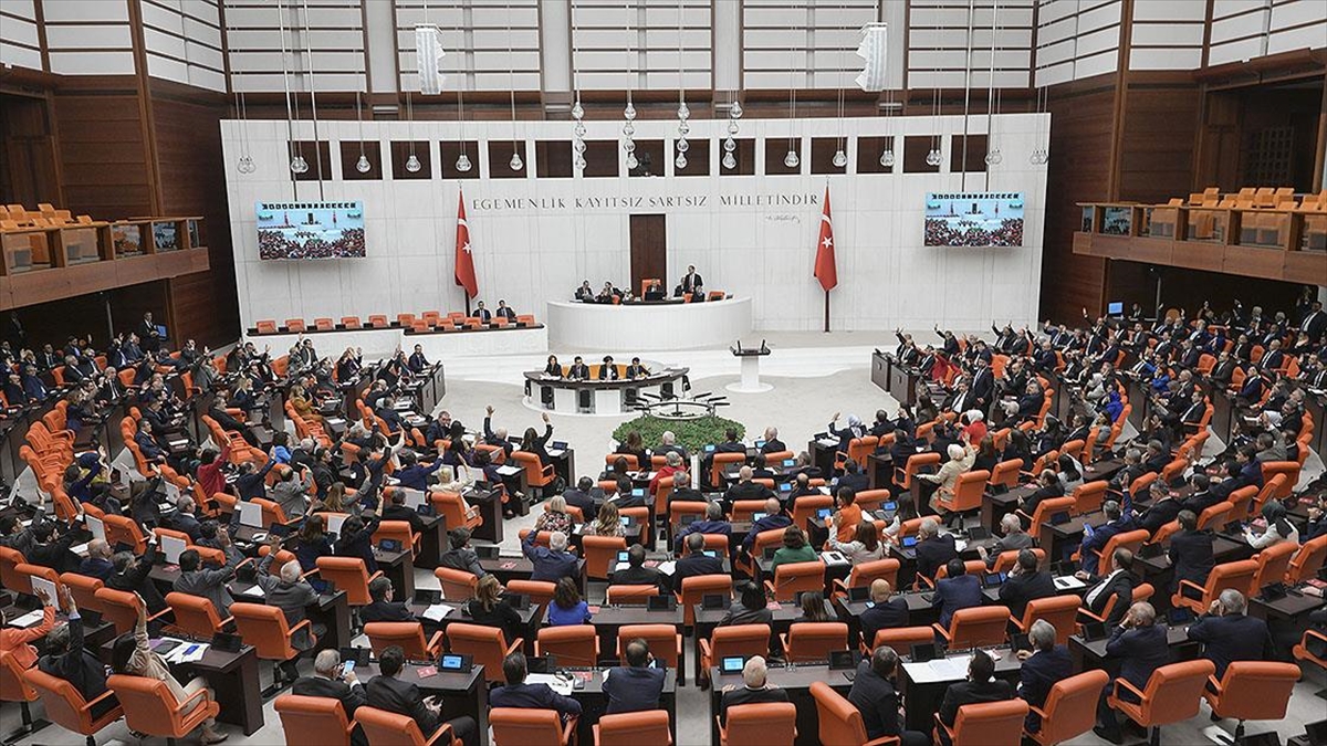 Türk Silahlı Kuvvetlerinin (TSK) Azerbaycan'daki görev süresinin 1 yıl uzatılmasına