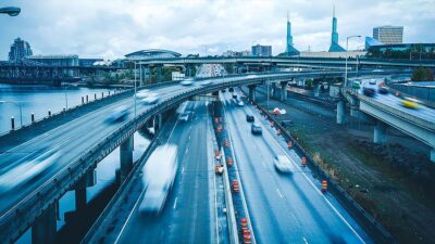Akıllı ulaşım sistemleri oluşturulması amacıyla mevcut altyapının otonom sürüşe uygun