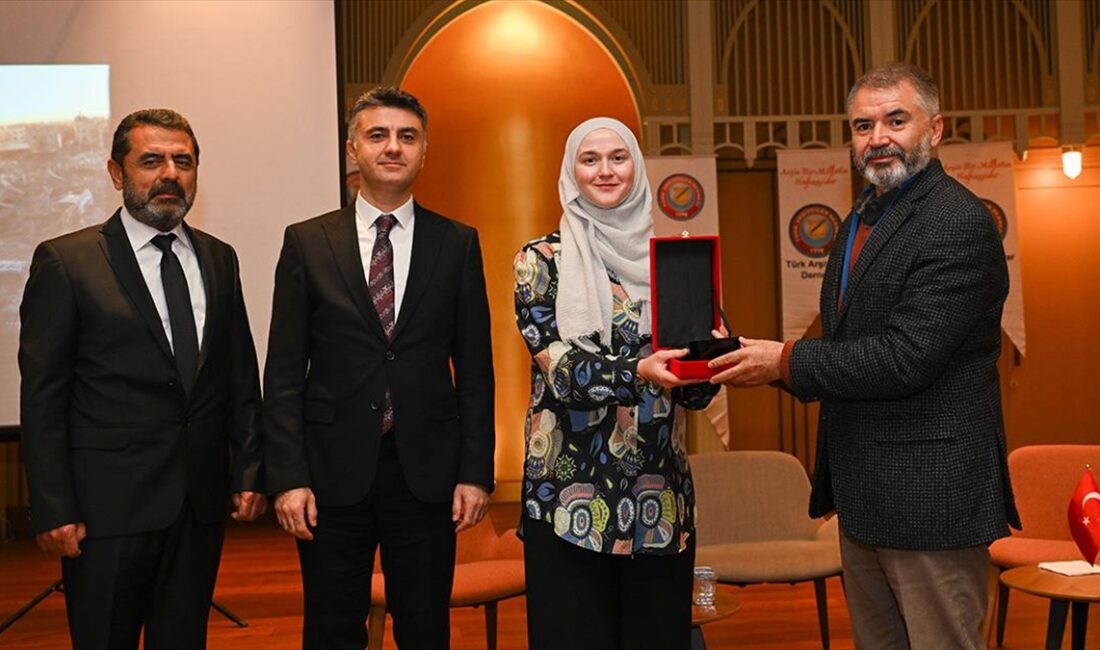 Hazine-i Evrak'ın 177. kuruluş yıl dönümü dolayısıyla "Türkiye Cumhuriyeti'nin 100.