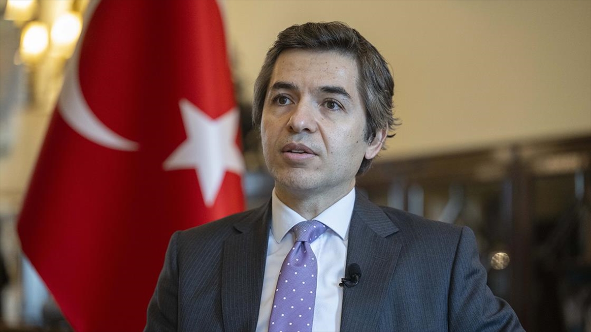 Türkiye ve Birleşik Krallık, Serbest Ticaret Anlaşması'nın (STA) kapsamının genişletilerek