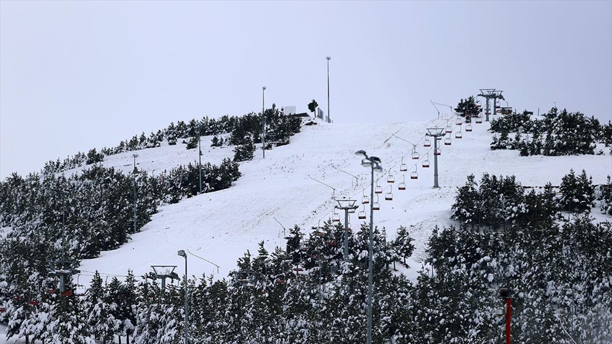 ERZURUM (AA) – Palandöken Kayak Merkezi, yapılan yatırımlar sonrası yenilenen